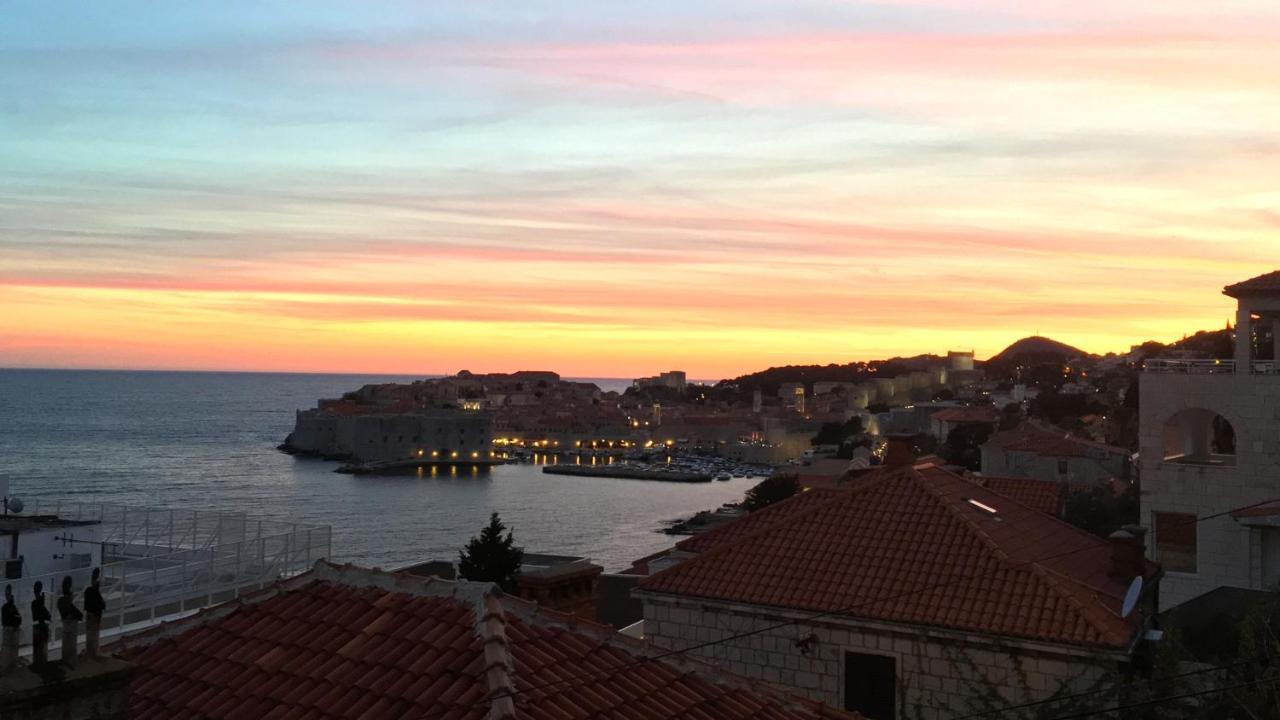 Sunset Over The Dubrovnik'S Old Town Dış mekan fotoğraf