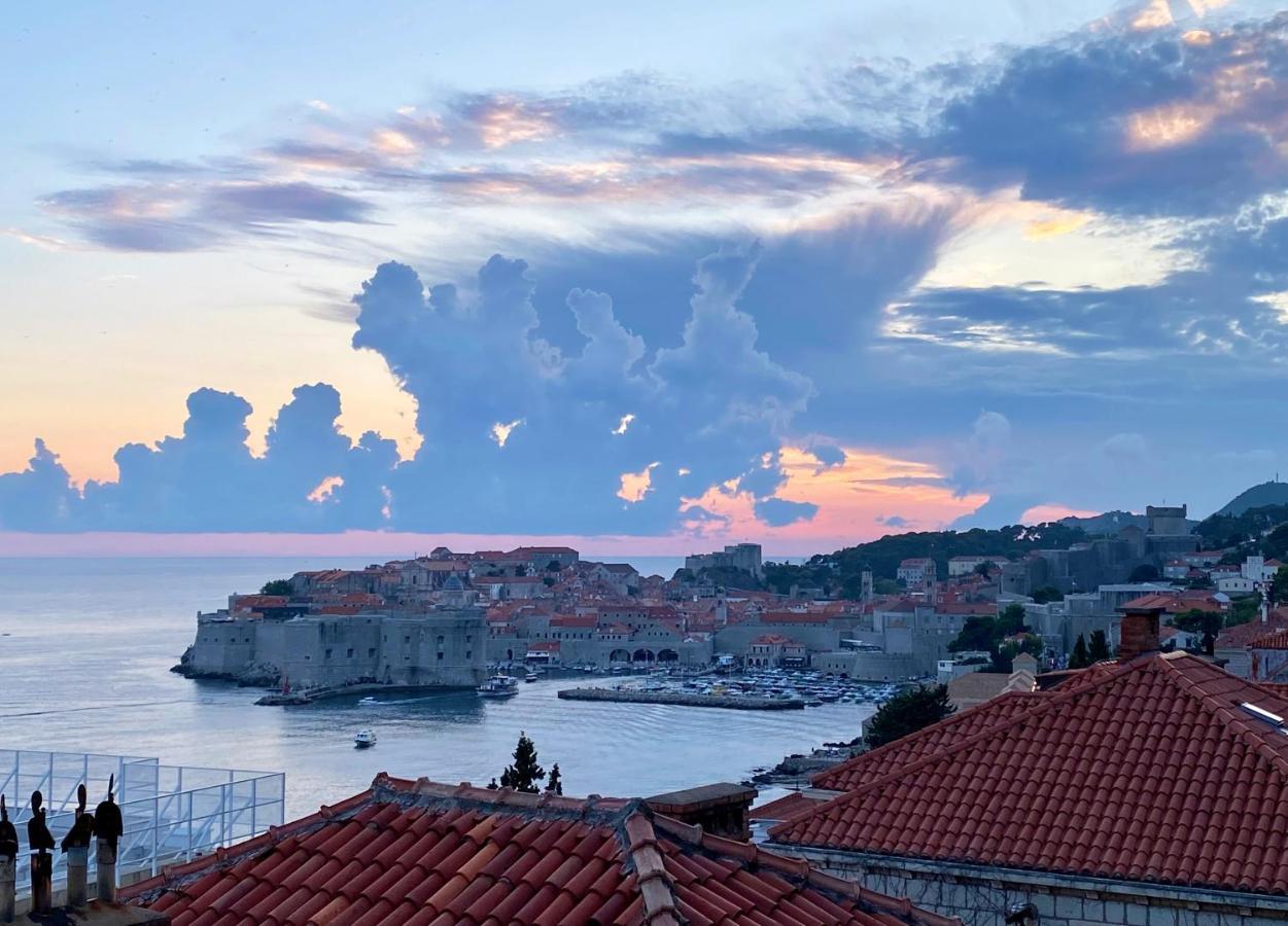 Sunset Over The Dubrovnik'S Old Town Dış mekan fotoğraf